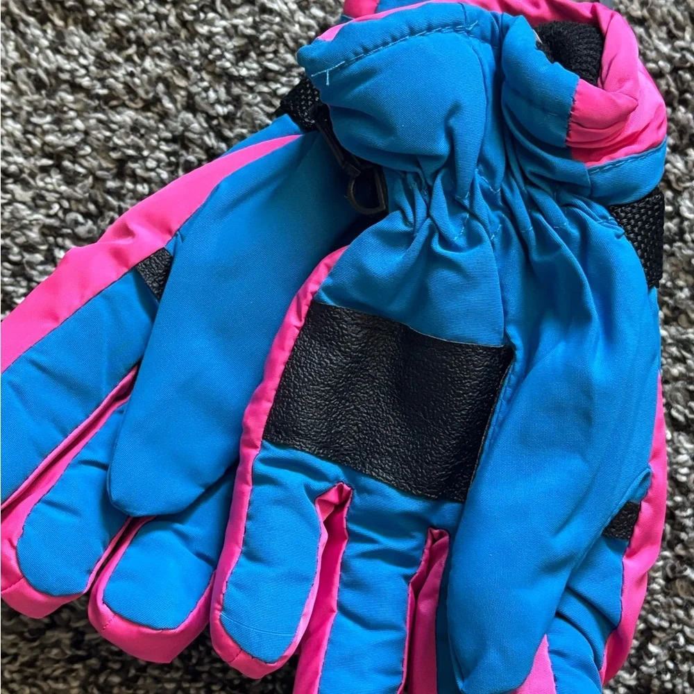 Pink and Blue Mittens for Cozy Comfort